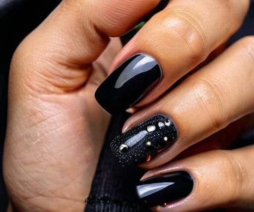 Black Nail Design 1